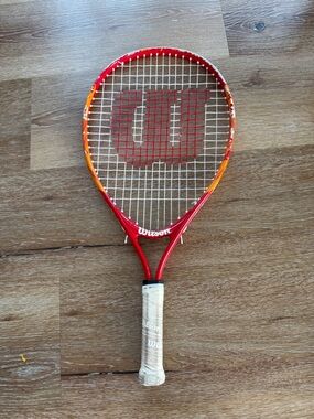Child Wilson Red & Orange Tennis Racket Size 3 1/2. Kids Tennis Racquet size 19.